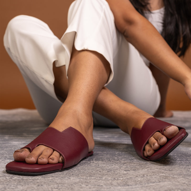 Yuna Cloak Vegan Leather Maroon Women Slides